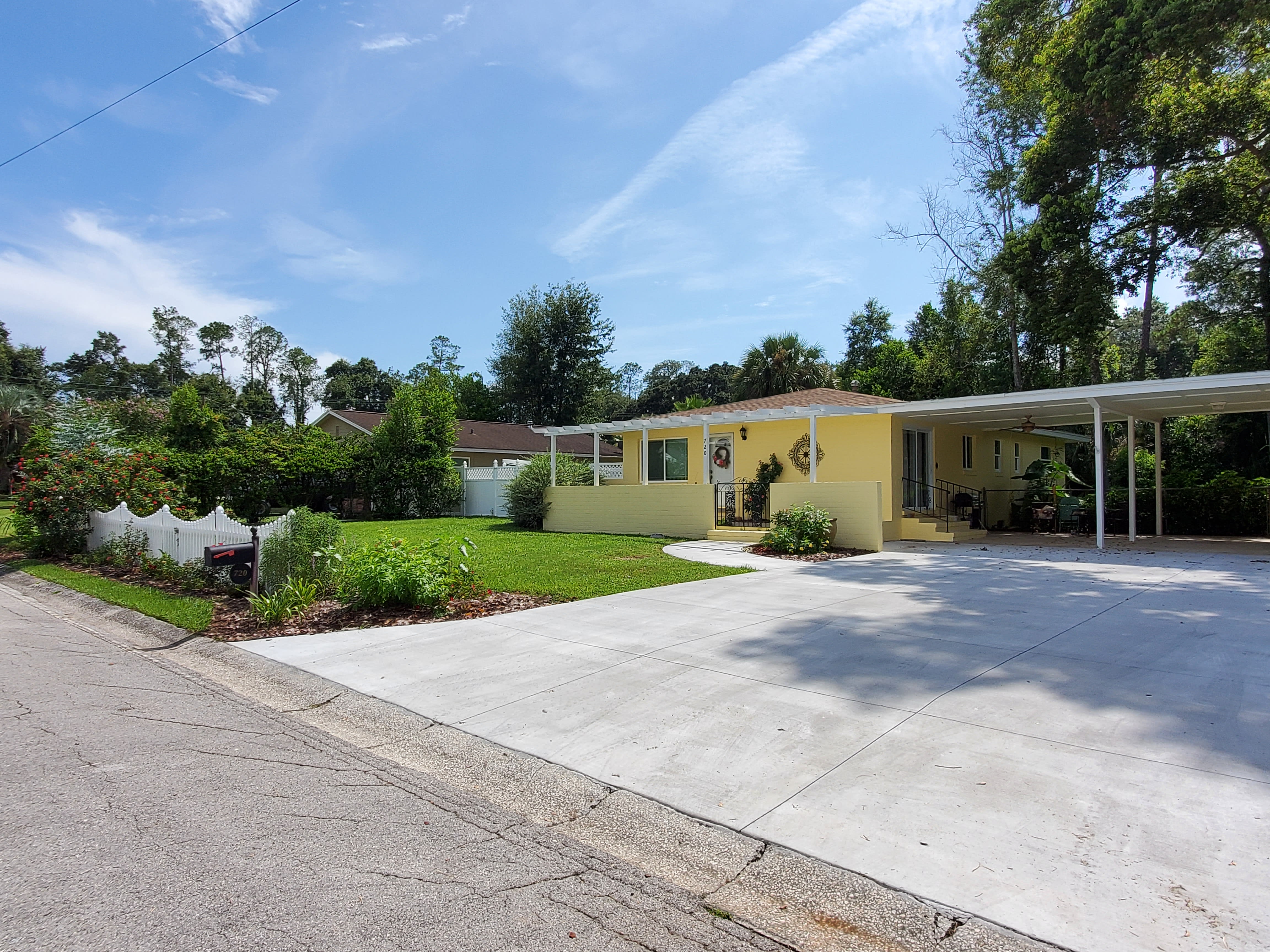 720 Ne 17th Ct – photo 2