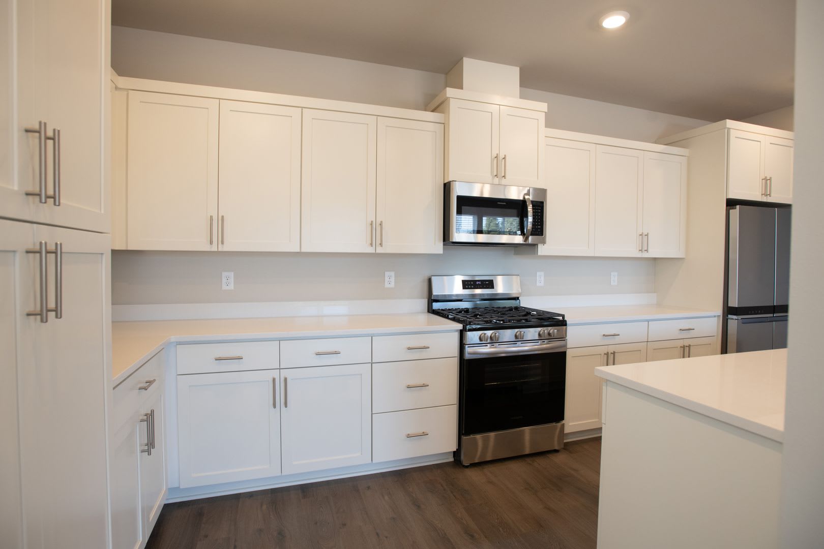 Spacious Like New 4 Bedroom Home! – photo 4