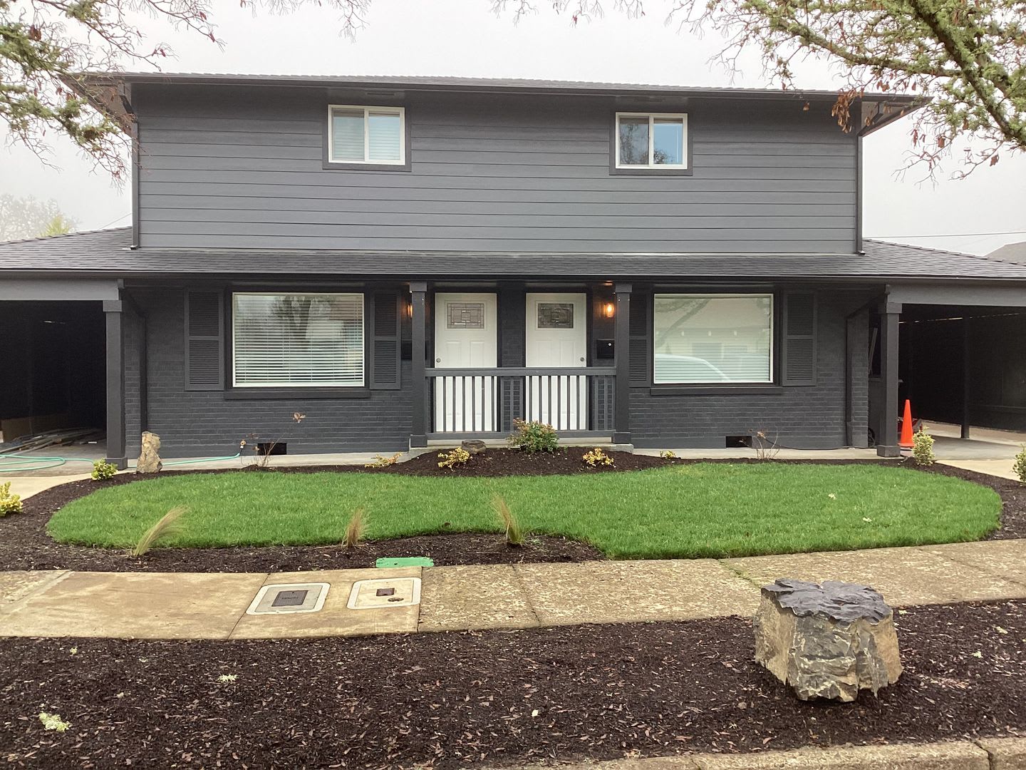 Cute Townhouse, Fully Renovated – photo 1