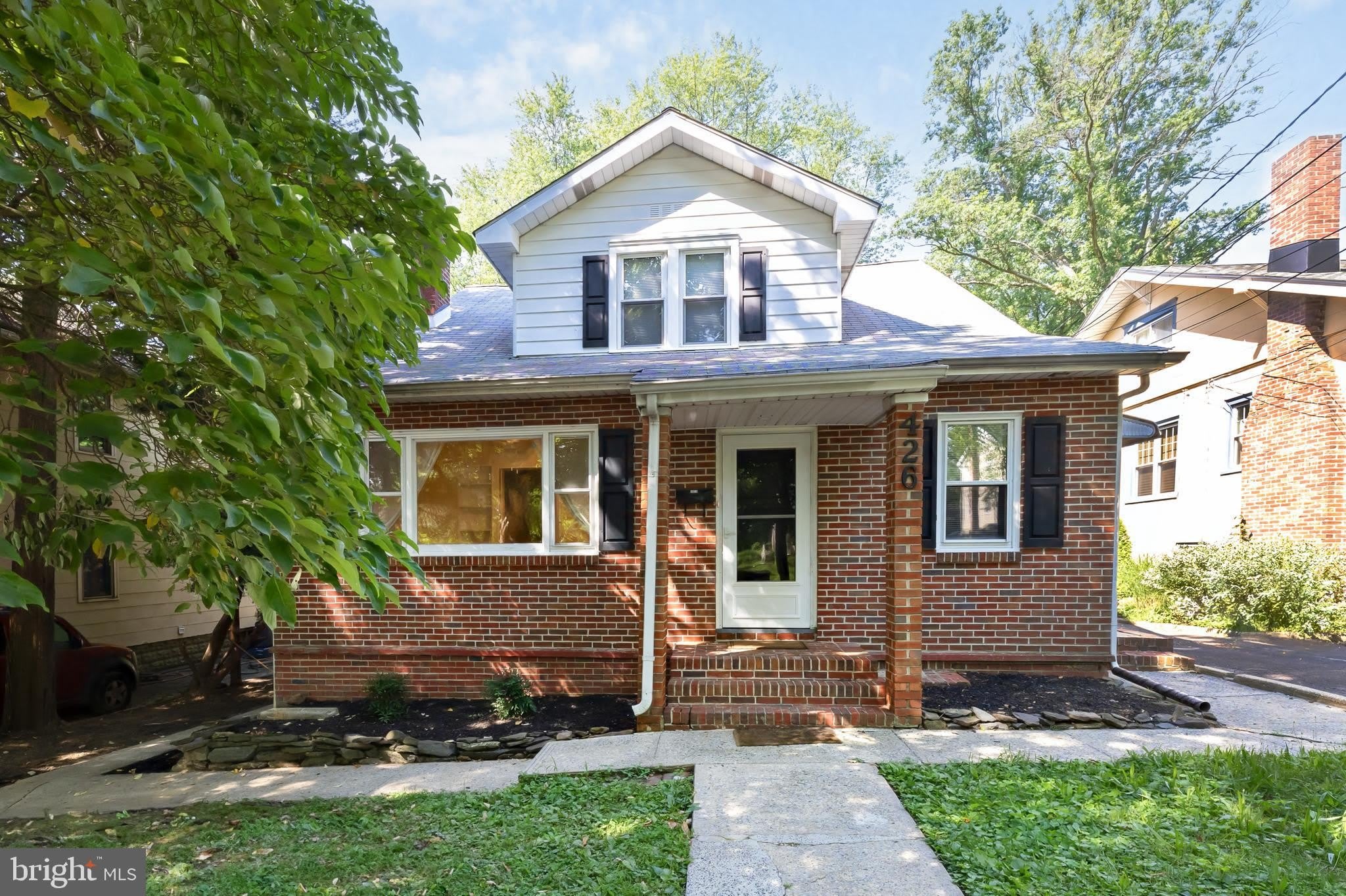 426 4Th Avenue – photo 2
