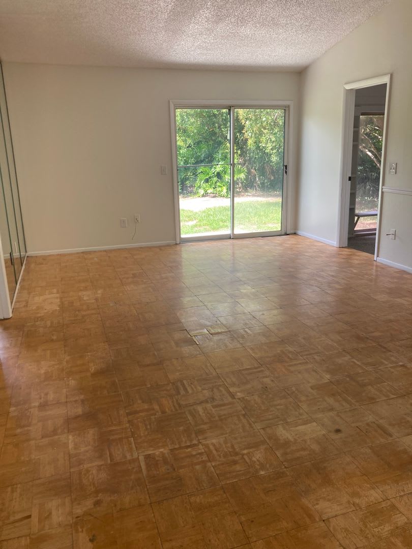 4 Bed 2 Bath Home – photo 2