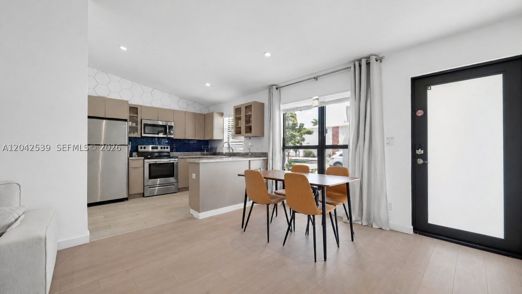 1704 Rodman St – photo 1