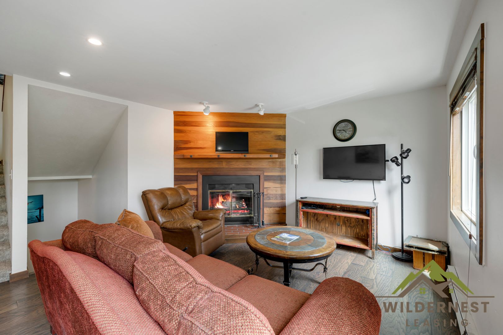 Woodworks Townhome- 3 Bedroom/3 Bath Unit w/Updated kitchen on the Bus Route – photo 1