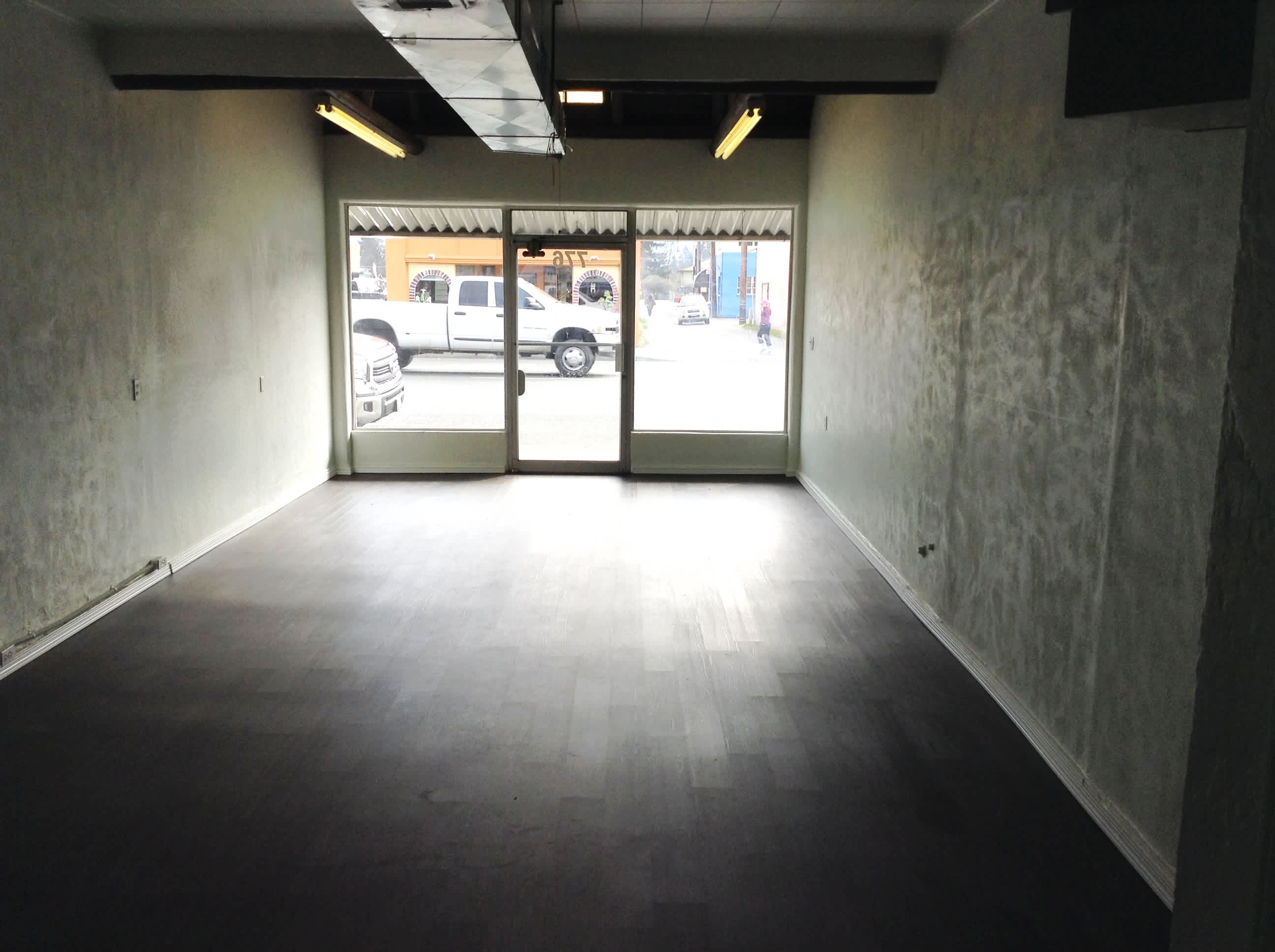 776 SW 6th St – photo 2
