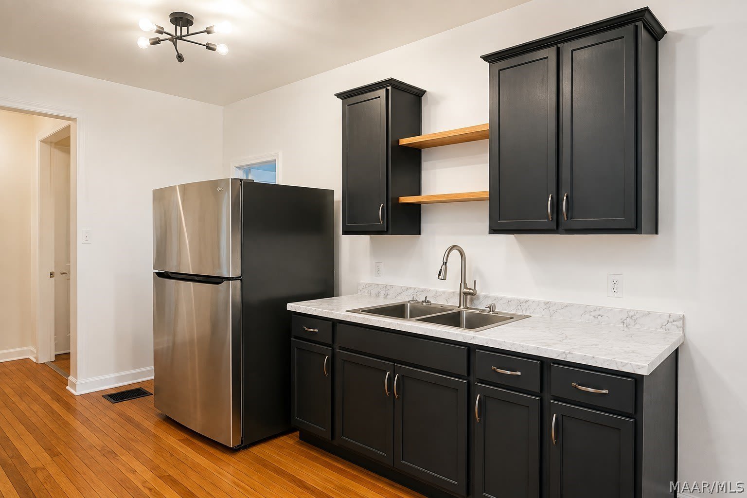 616 Martha Street – photo 3