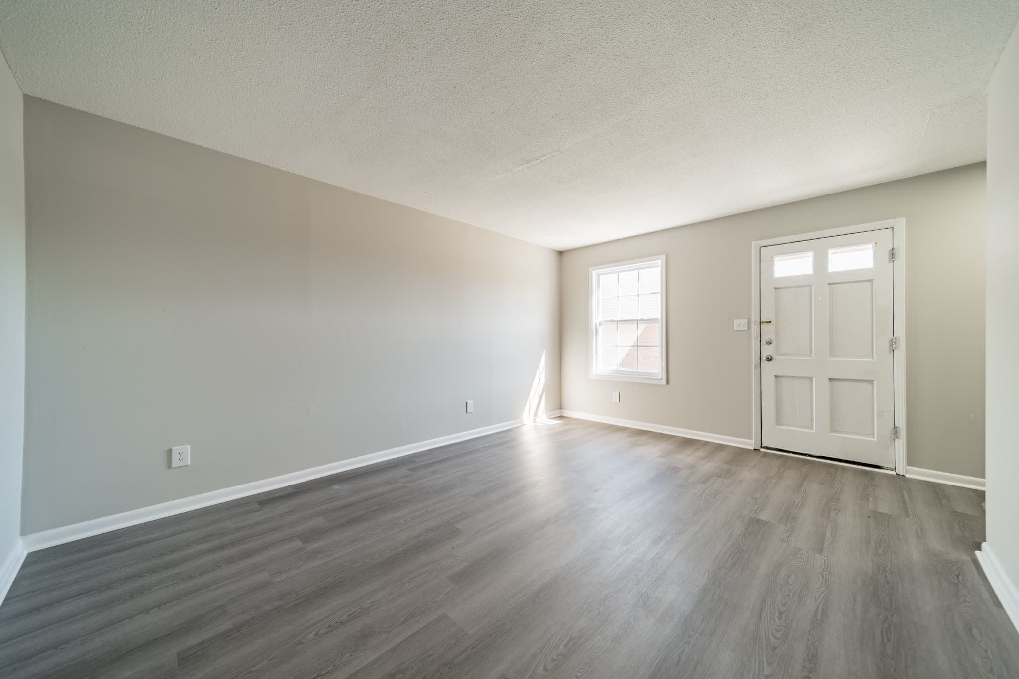 2200 Williamsburg Drive – photo 4
