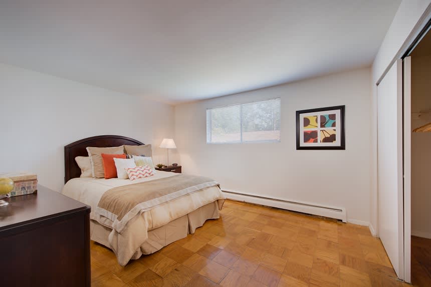 Layton Hall Apartments – photo 5