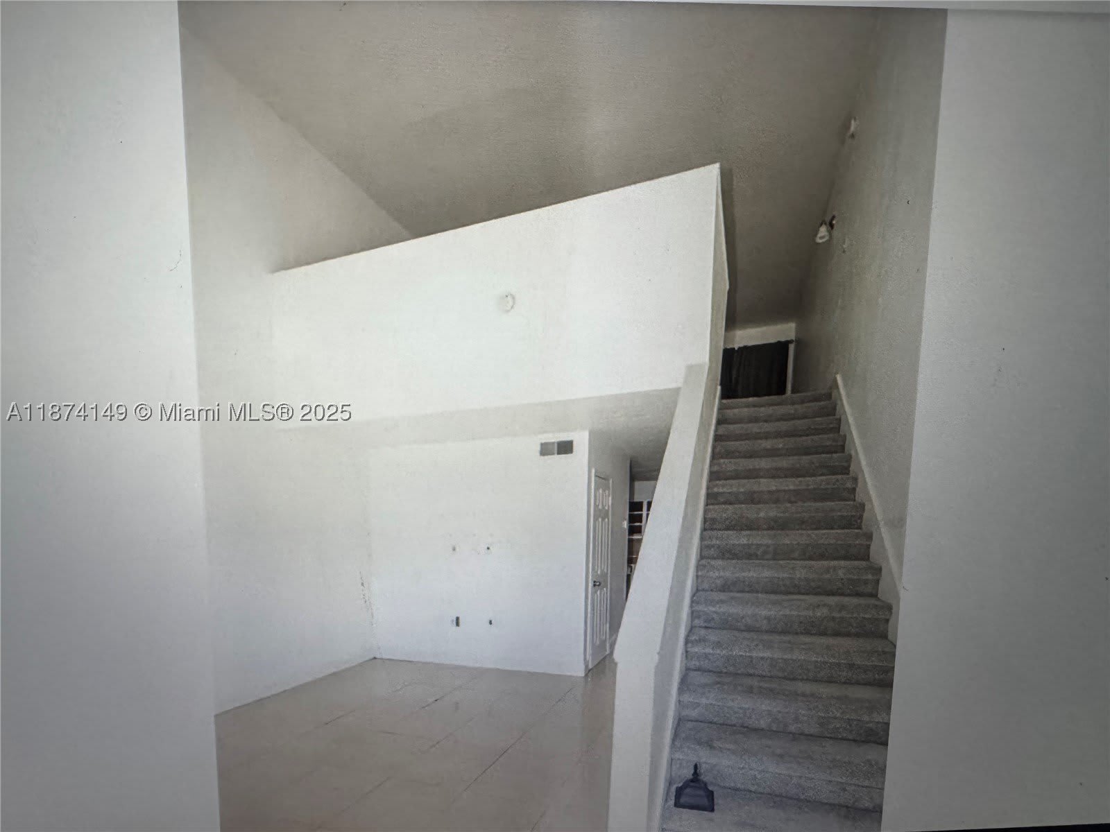 3984 Crayrich Circle – photo 1
