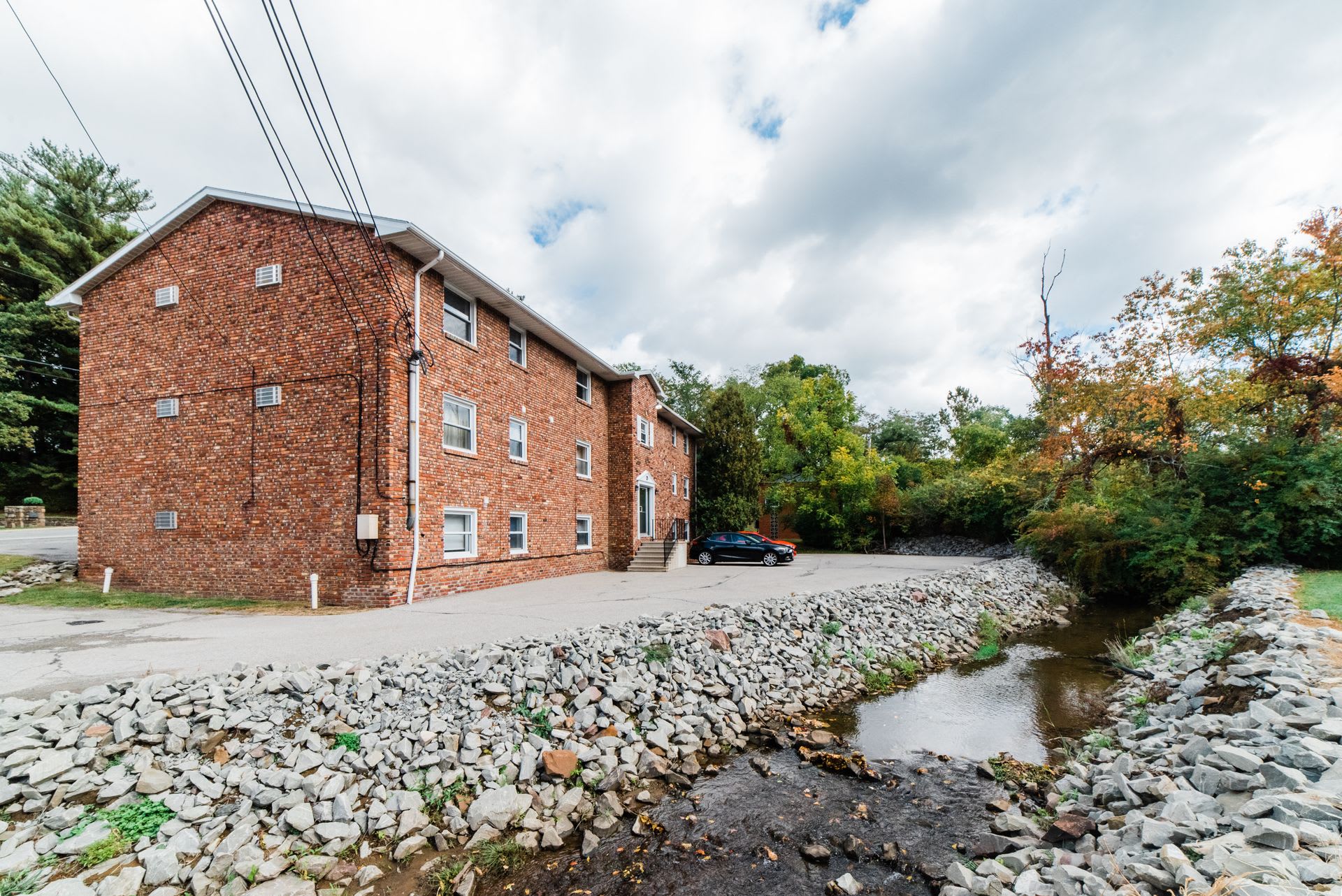 Brookside Apartments – photo 2