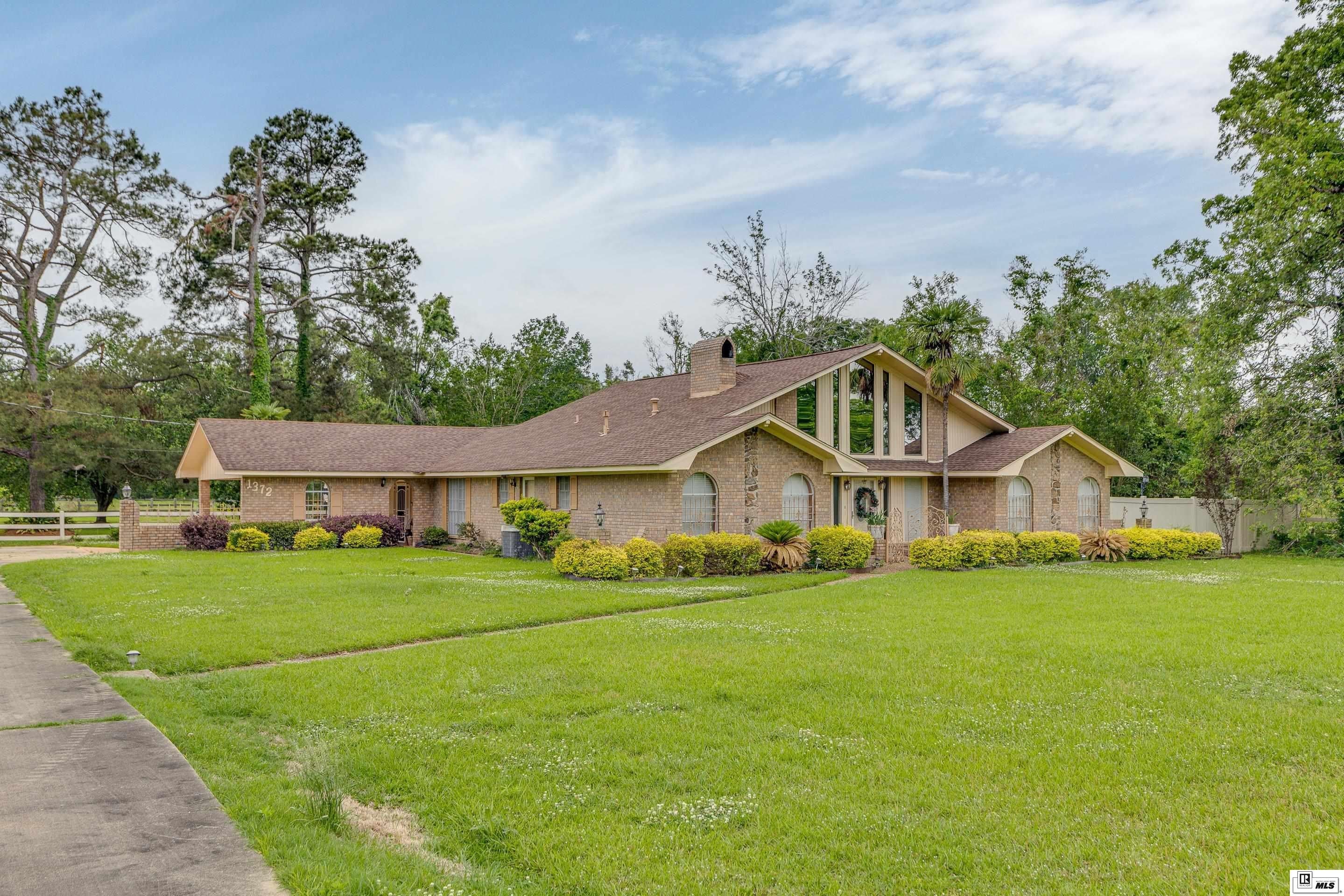 1372 PARKER ROAD – photo 2