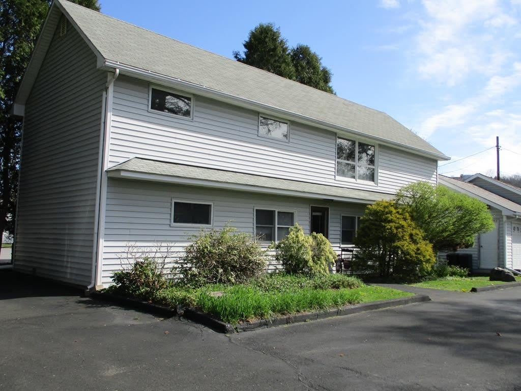 140 S Main St. Apt. #3 – photo 1