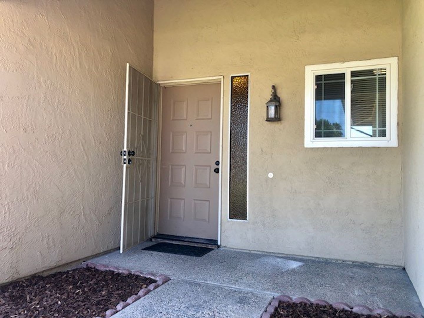 Nice 4 bedroom, 2 bathroom home in Citrus Heights – photo 3