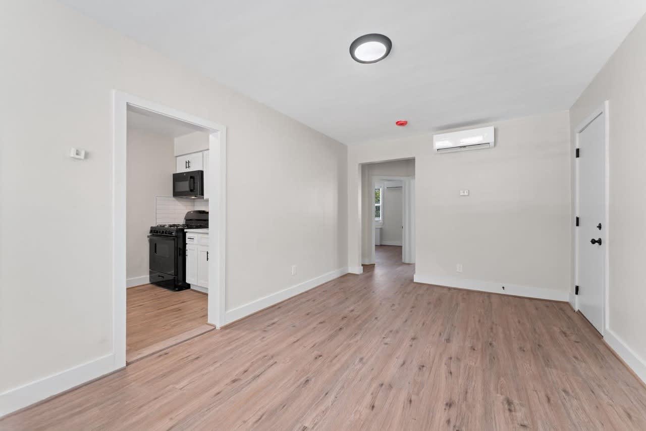 6108 Macbeth Drive – photo 3