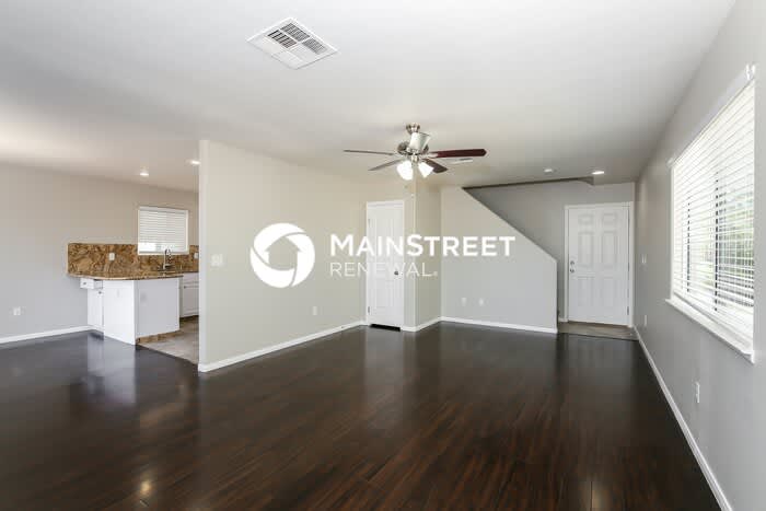 2052 Houdini Street – photo 3