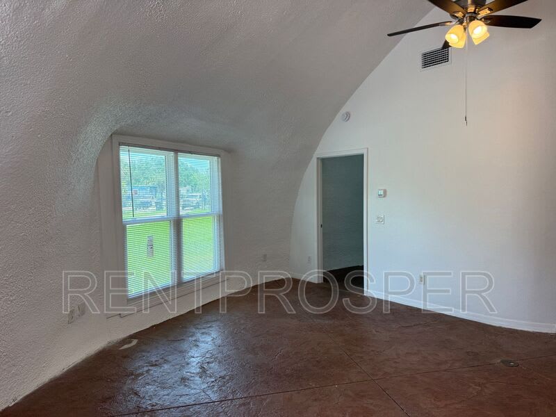 18390 17th Ave – photo 4