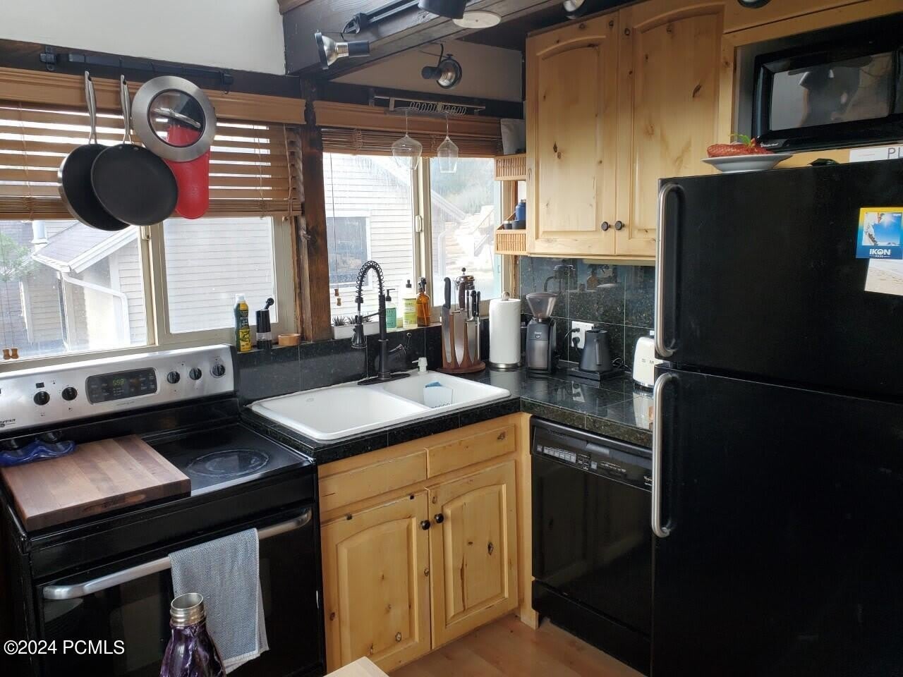 277 Mchenry Street – photo 5
