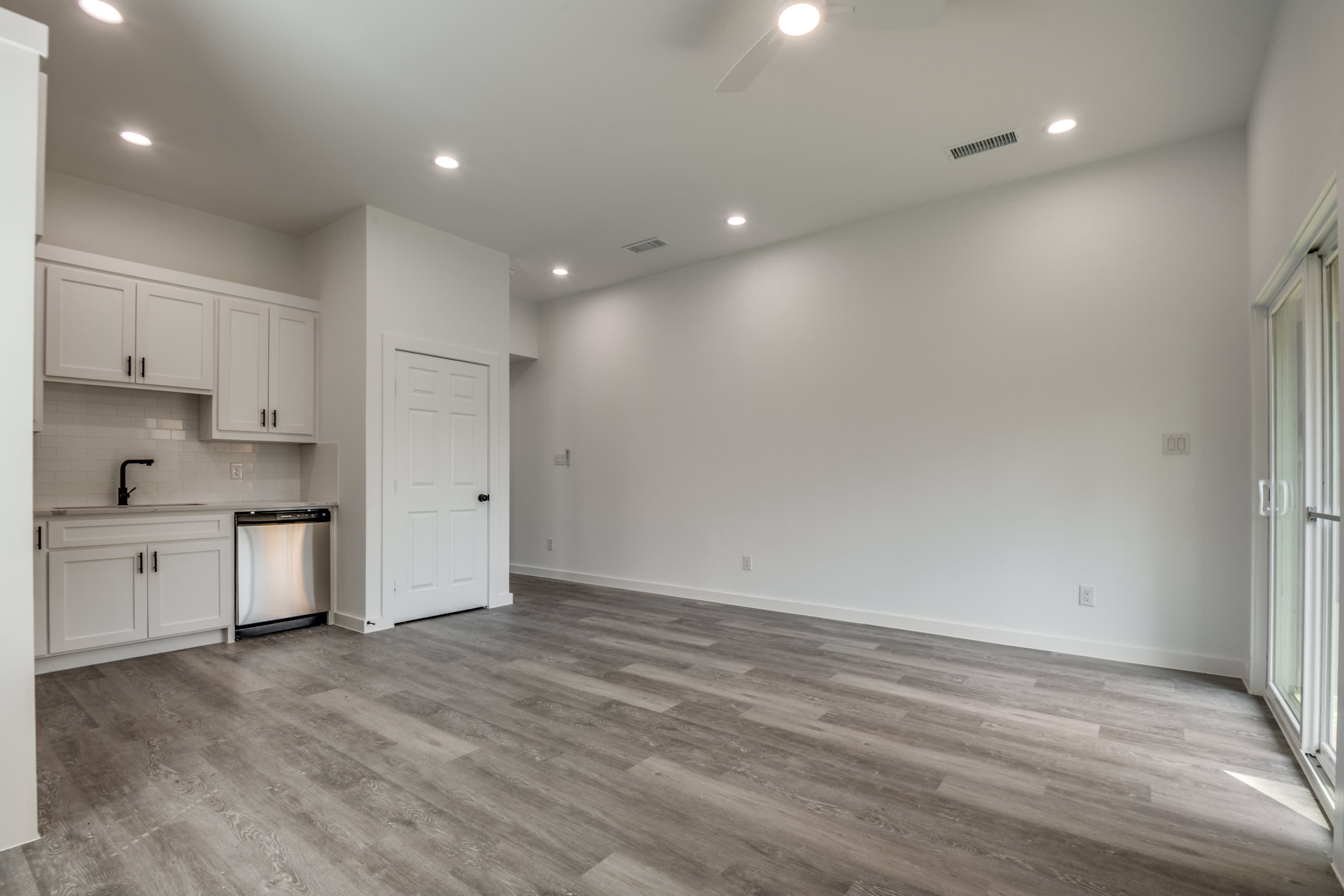 3305 Mineola Street – photo 4