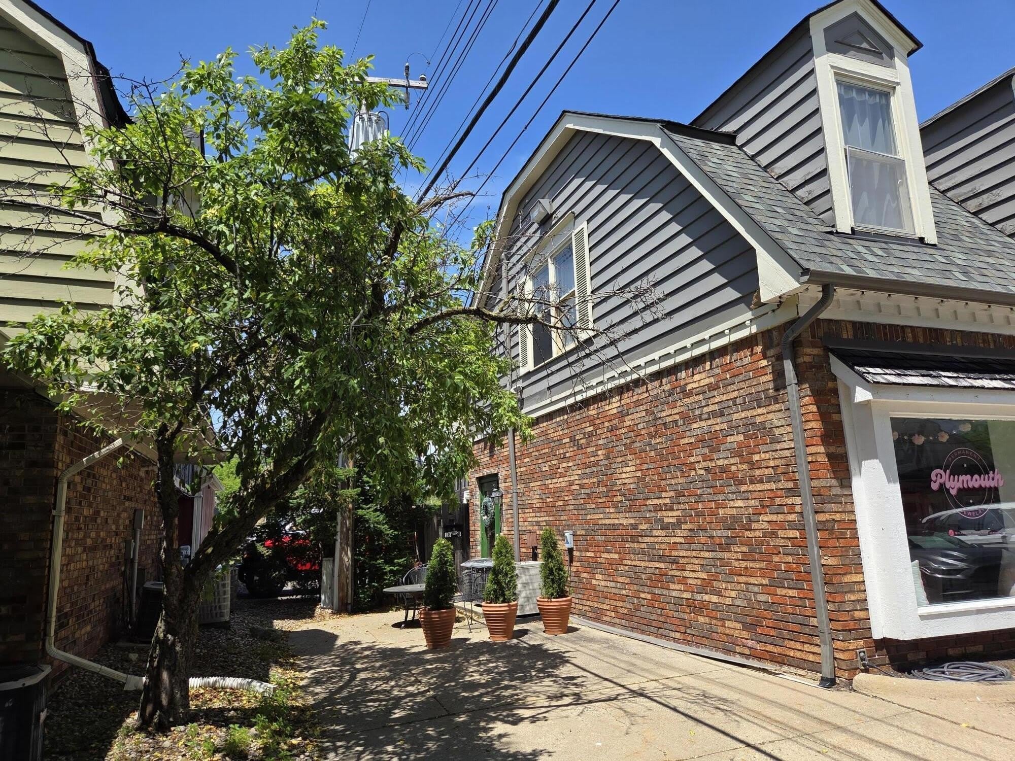 963 W Ann Arbor Trail – photo 2