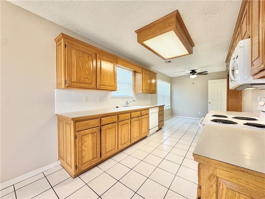 3050 Birch Place – photo 4