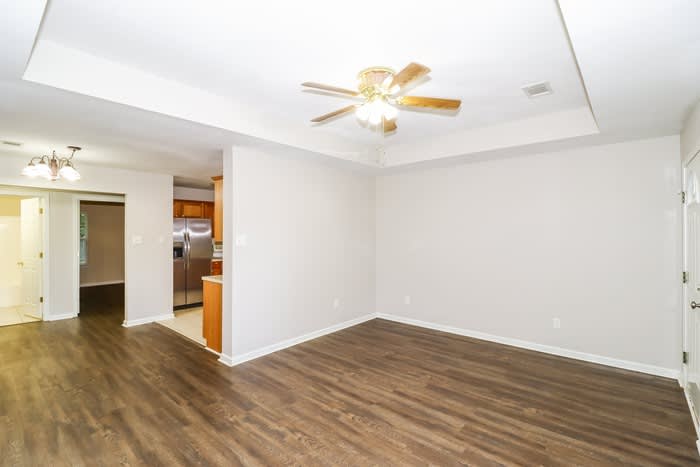 4326 Glenda Lane – photo 3