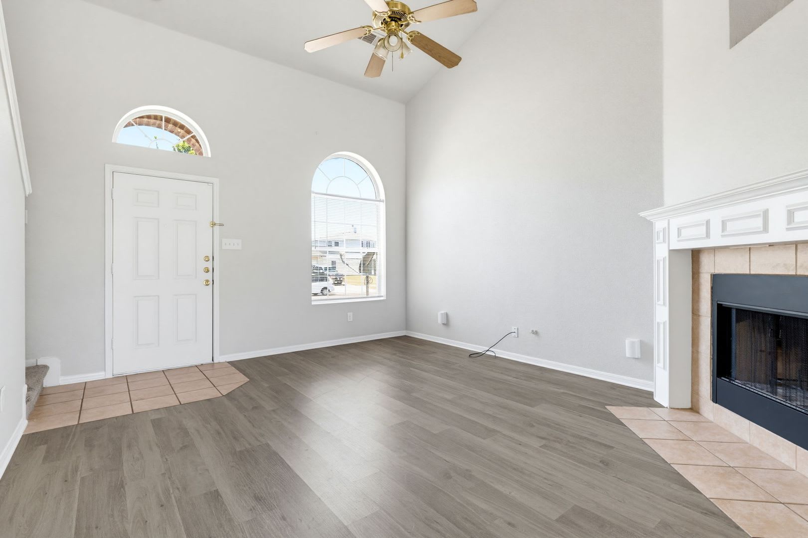 Spacious 4-Bedroom Home in The Highlands at Saegert Ranch – photo 2