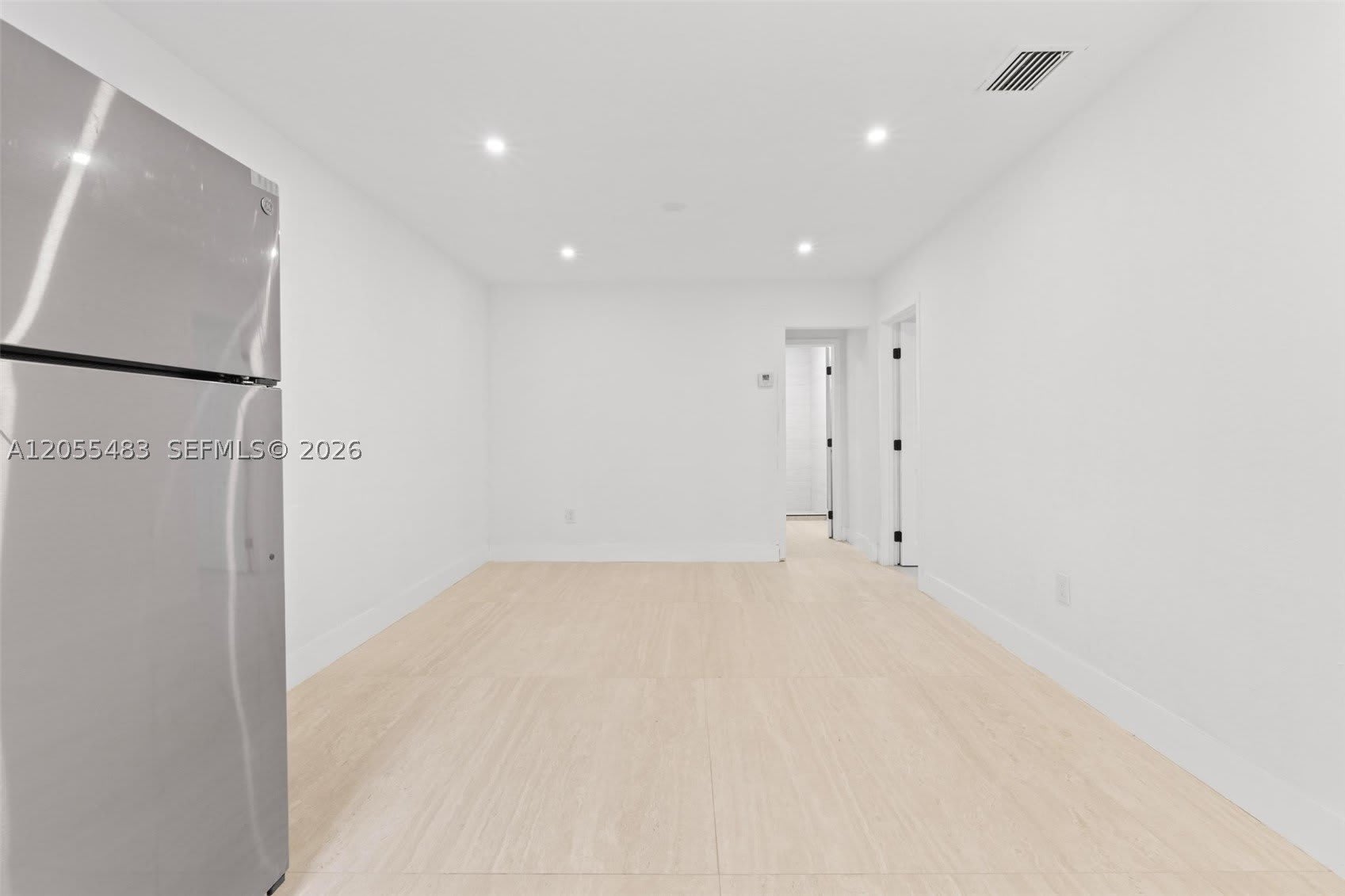 2440 Sw 3Rd St – photo 4