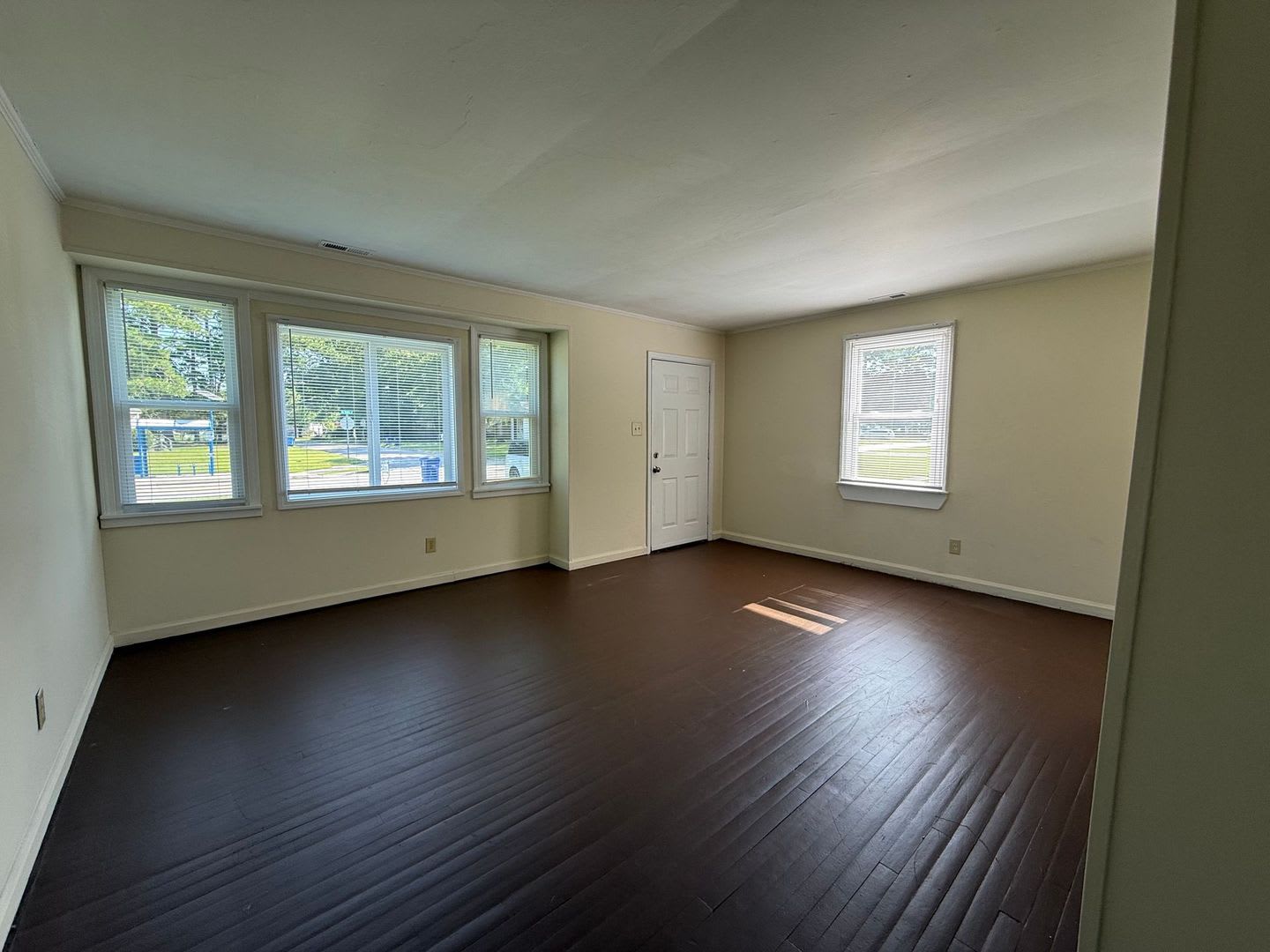 2 bedroom, 1 bath duplex – photo 2