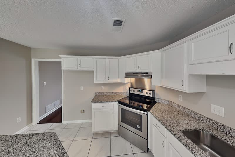 5657 Wolf Pack Dr – photo 4