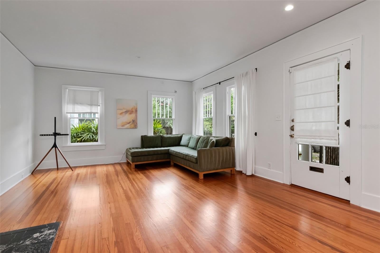 126 8TH Avenue NE – photo 5
