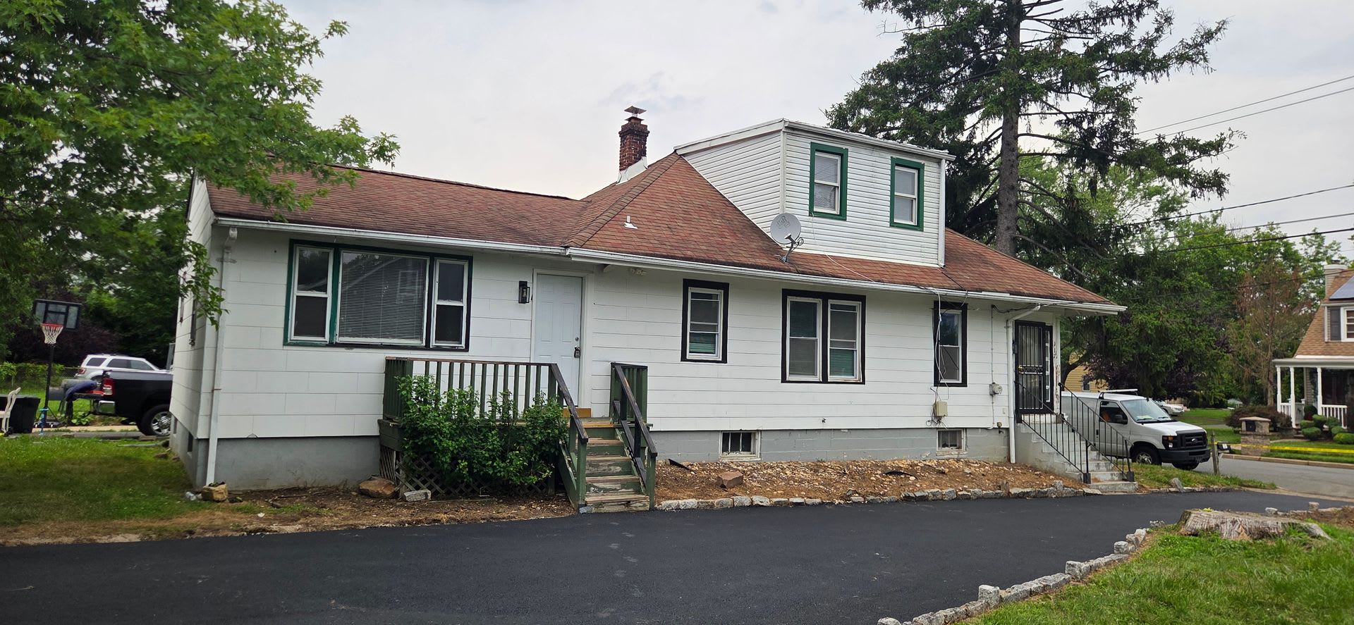 “Spacious 5BR Home Near TCNJ – Large Yard & Flexible Living!” – photo 3