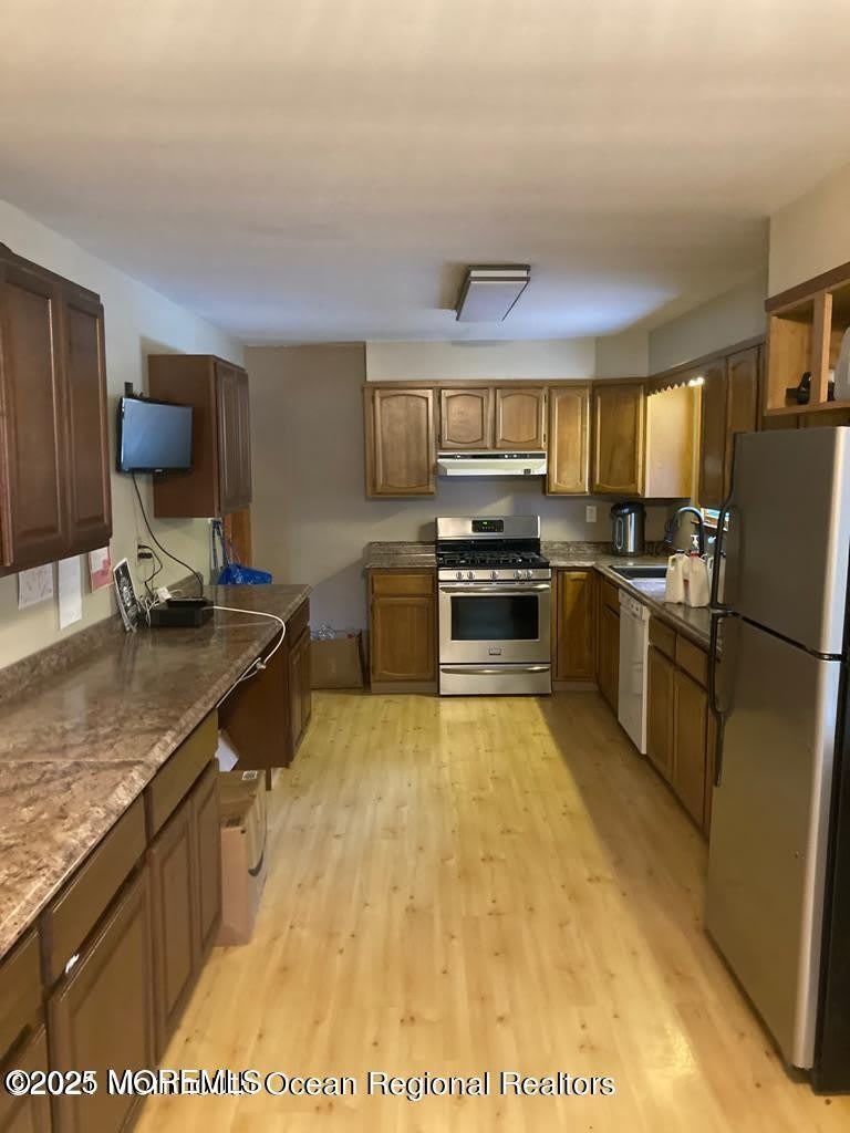 2 Lloyd Place – photo 2