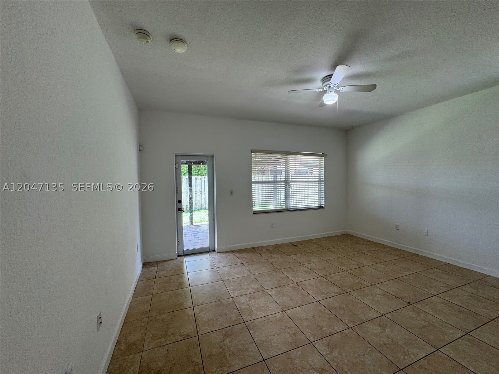 2356 NE 3rd Ct – photo 3