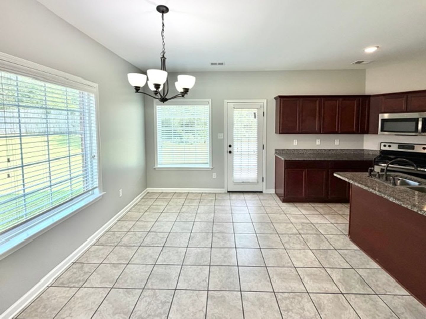 ClayHillDrive150 – photo 4