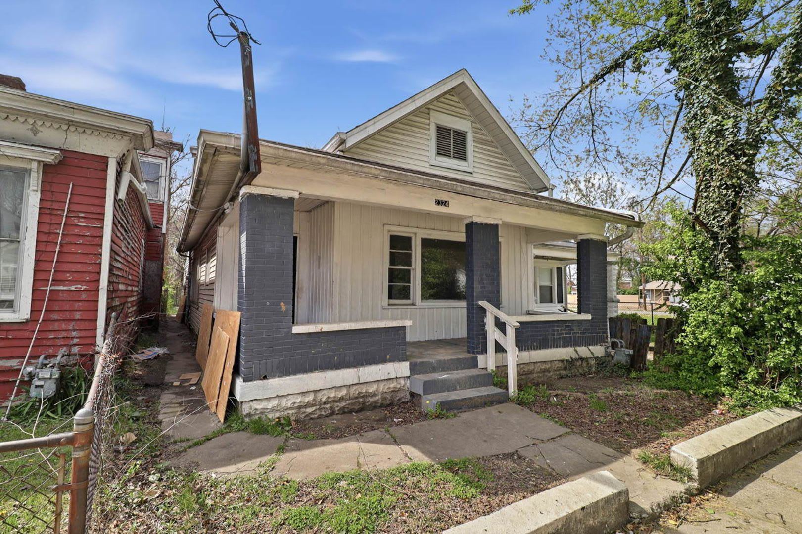 Freshly Renovated 4 Bedroom Home – photo 2