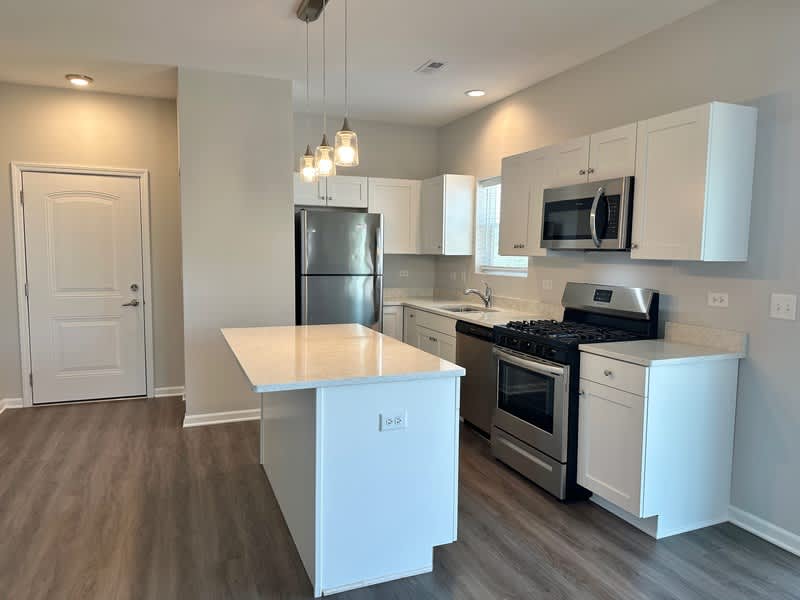 855 E Main St – photo 2