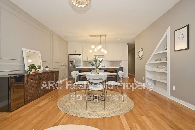 472 Martin Street SE – photo 4