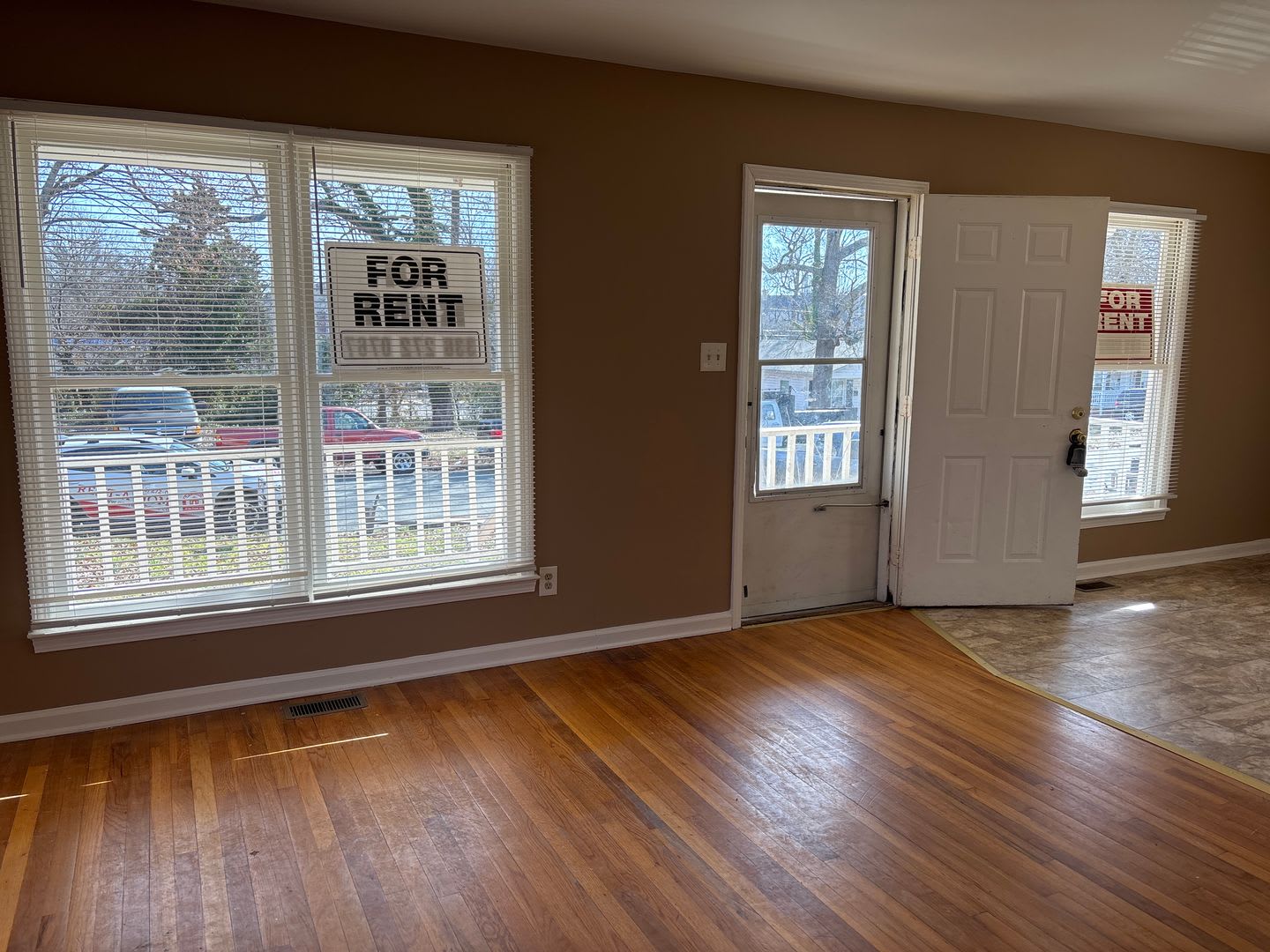 3 Bedroom Convenient to A&T and Downtown Greensboro! – photo 4