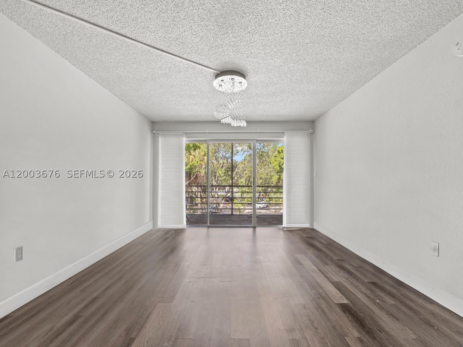 4235 N University Dr – photo 2