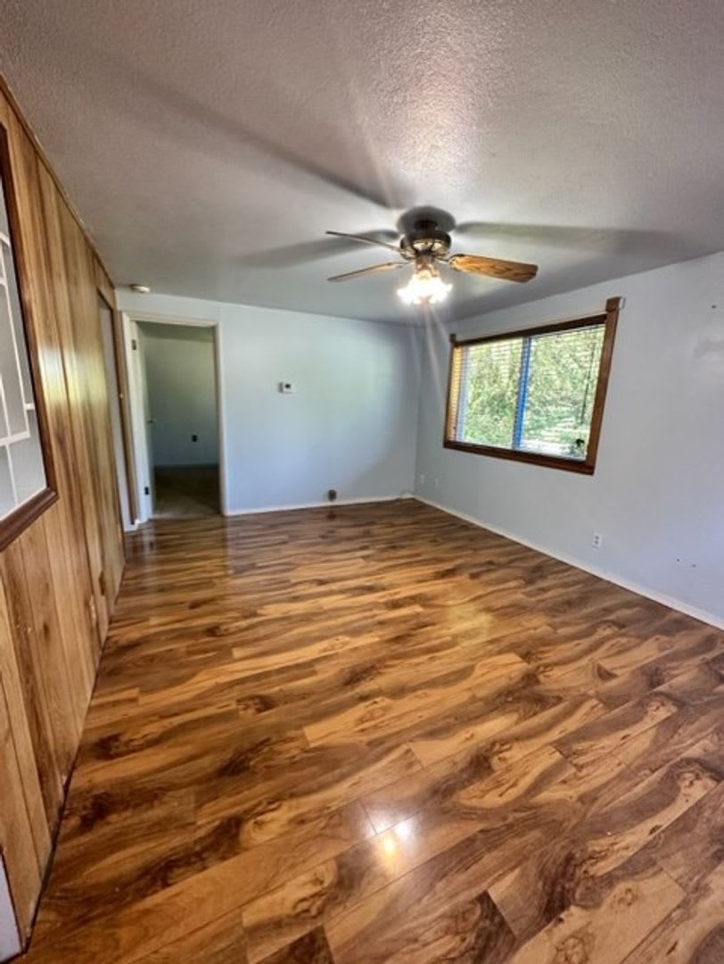 Cozy 2 bedroom House with Garage – photo 3