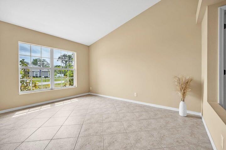 1355 Southwest Porter Road – photo 4