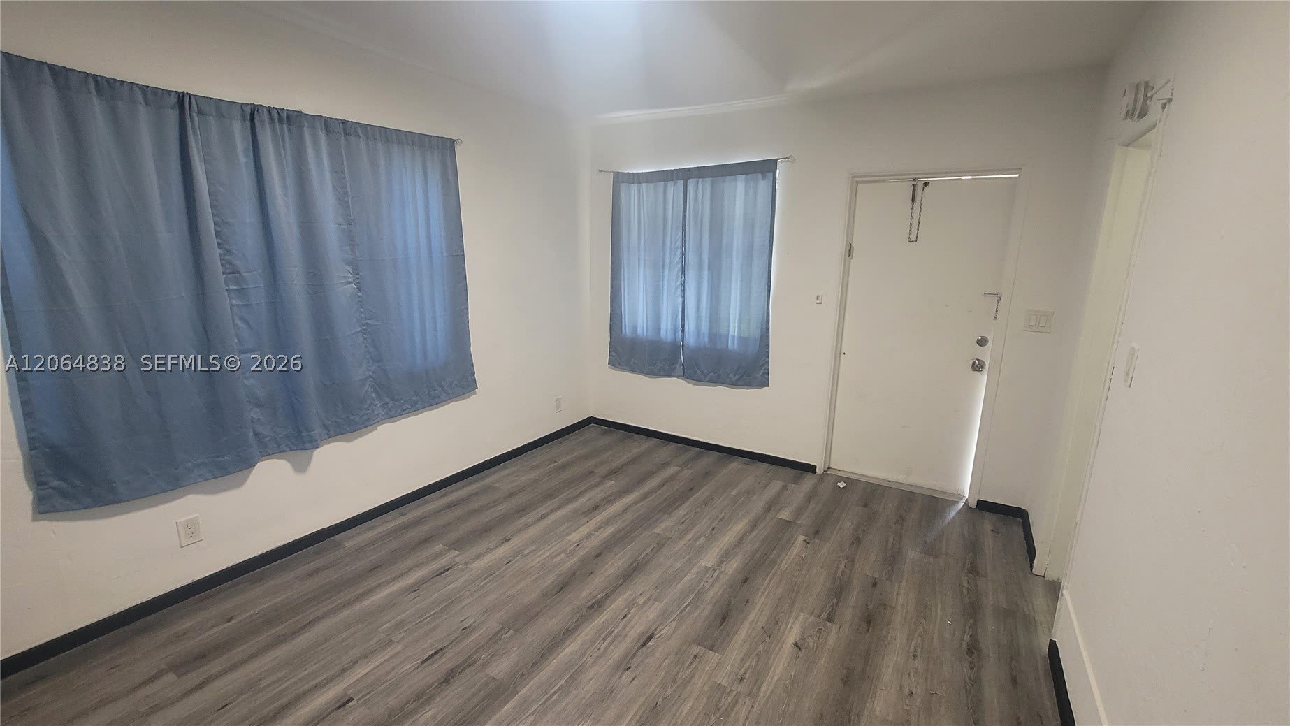 2742 Johnson St – photo 3
