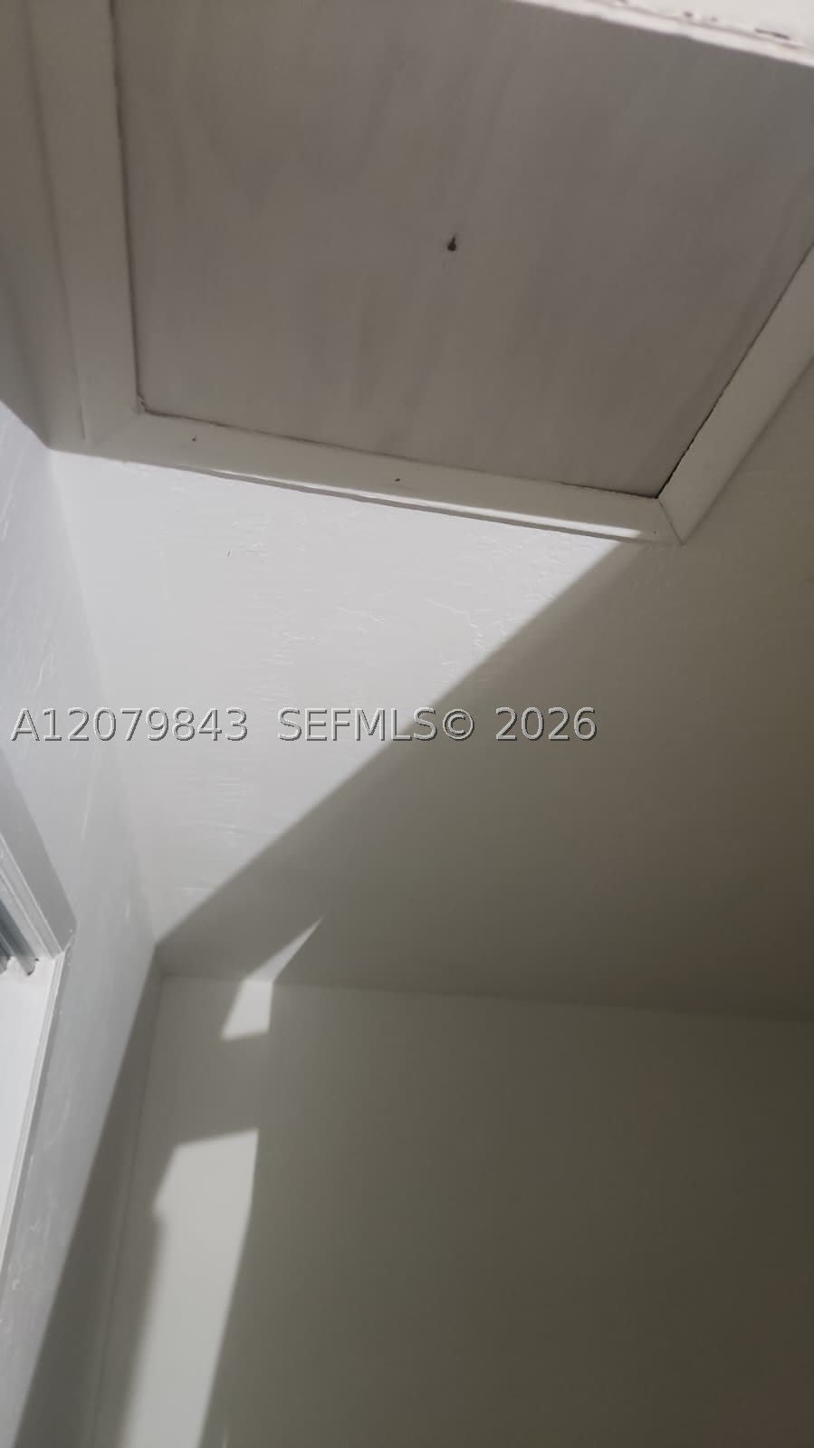 2736 NW 15th Ct – photo 5