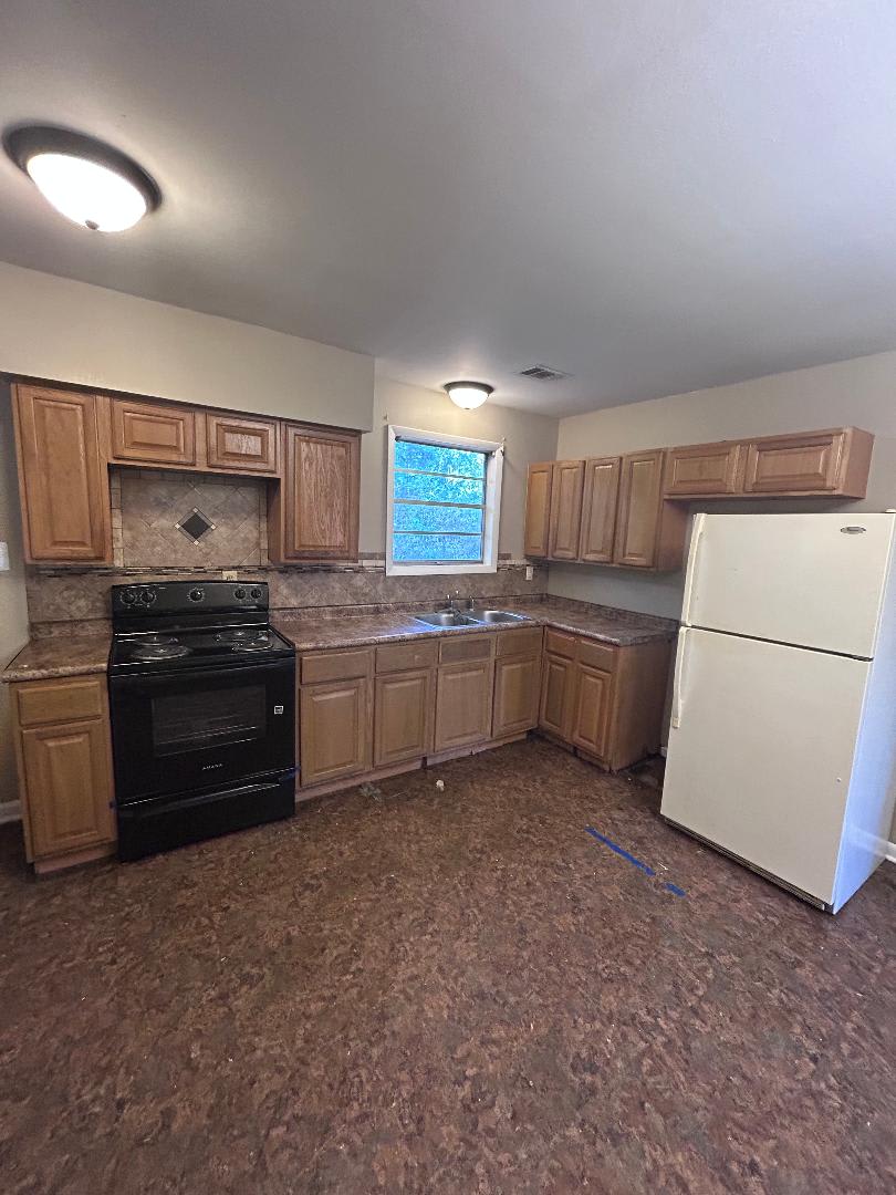 1811 Rosemond Avenue – photo 3