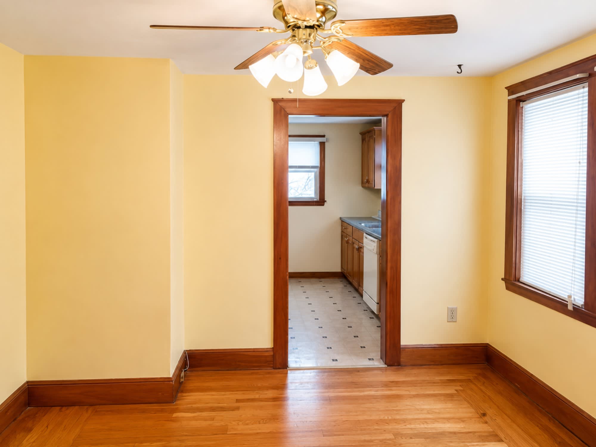 40 Baker Ave – photo 2