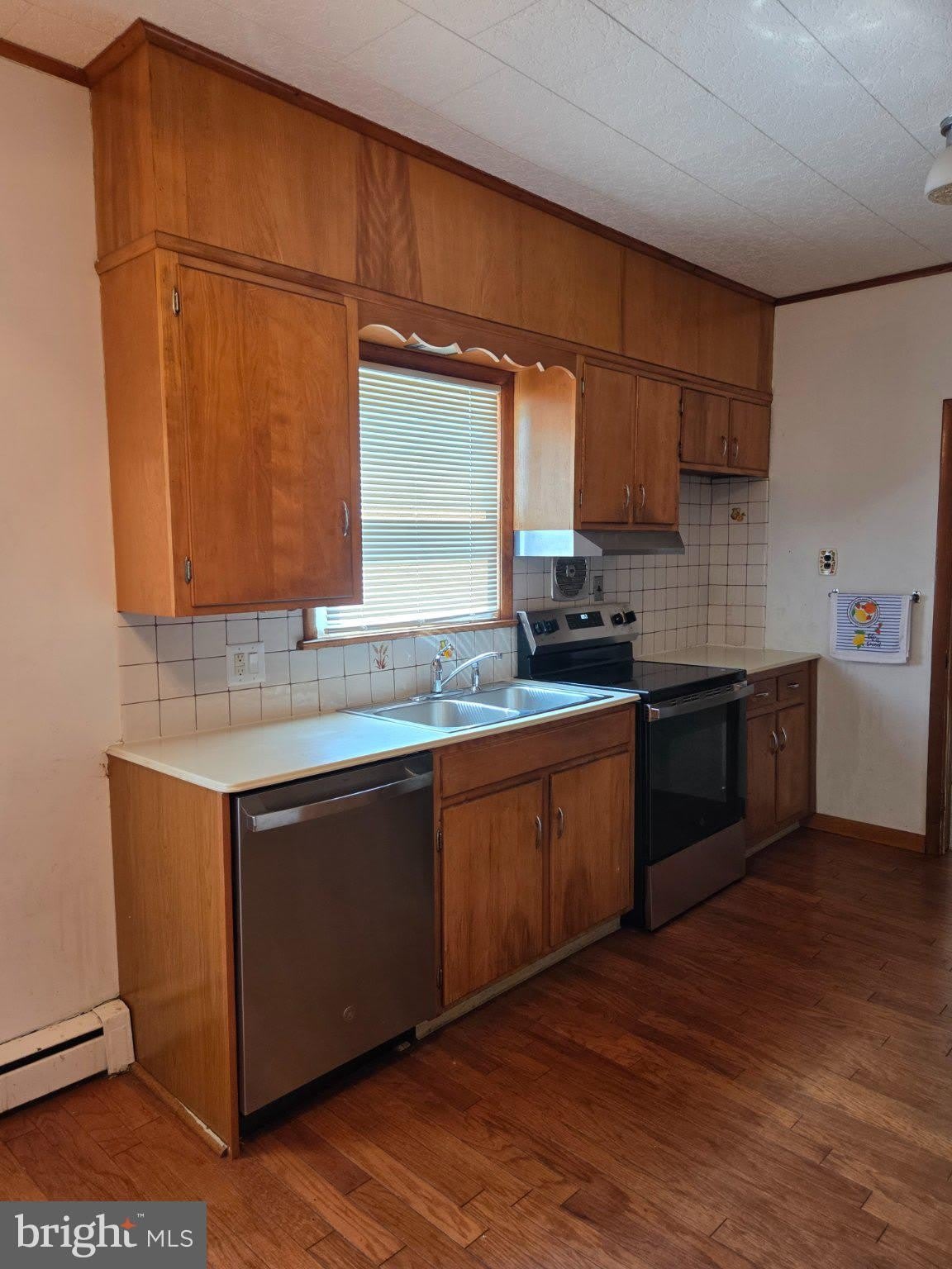 314 VICTORIA Street – photo 4