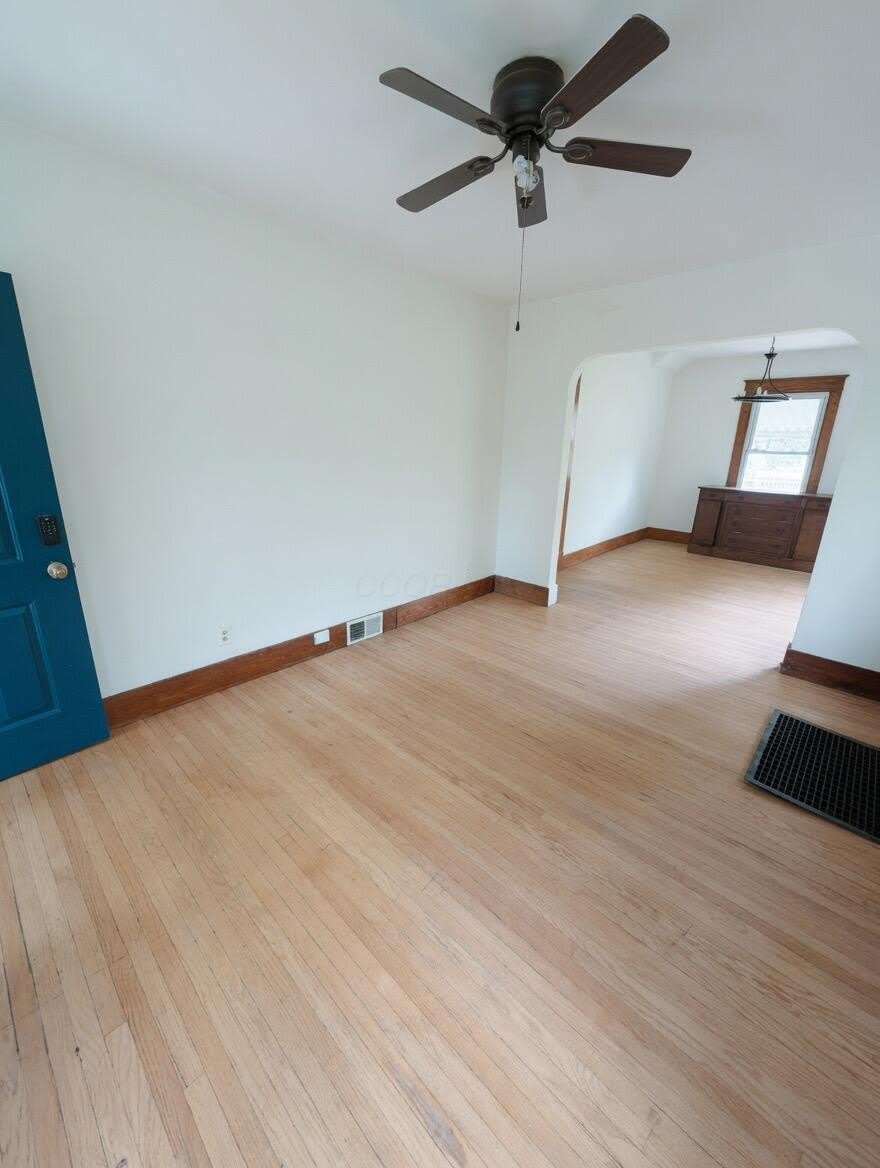 490 E Oakland Avenue – photo 5