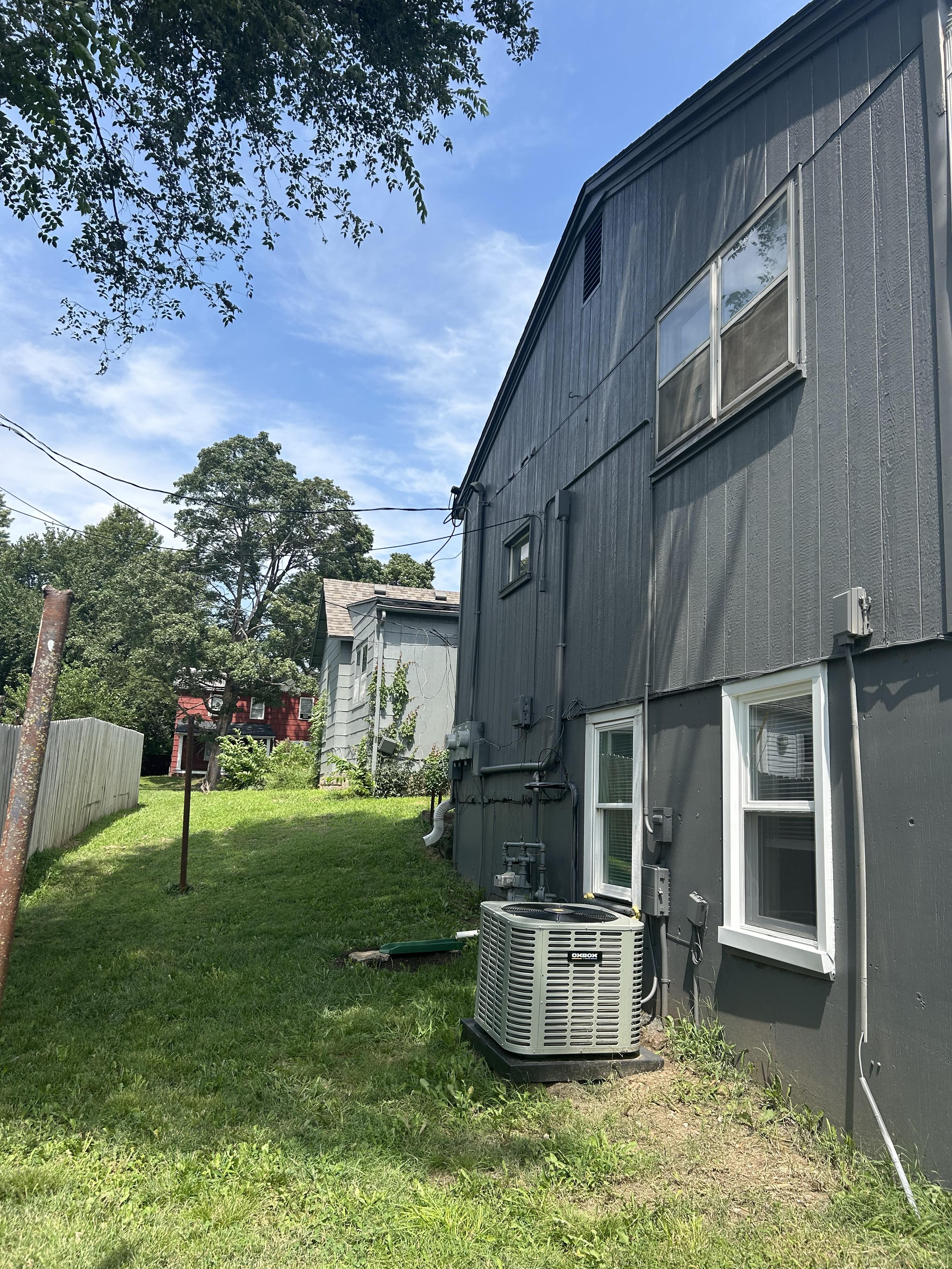 300 Zoll St – photo 4