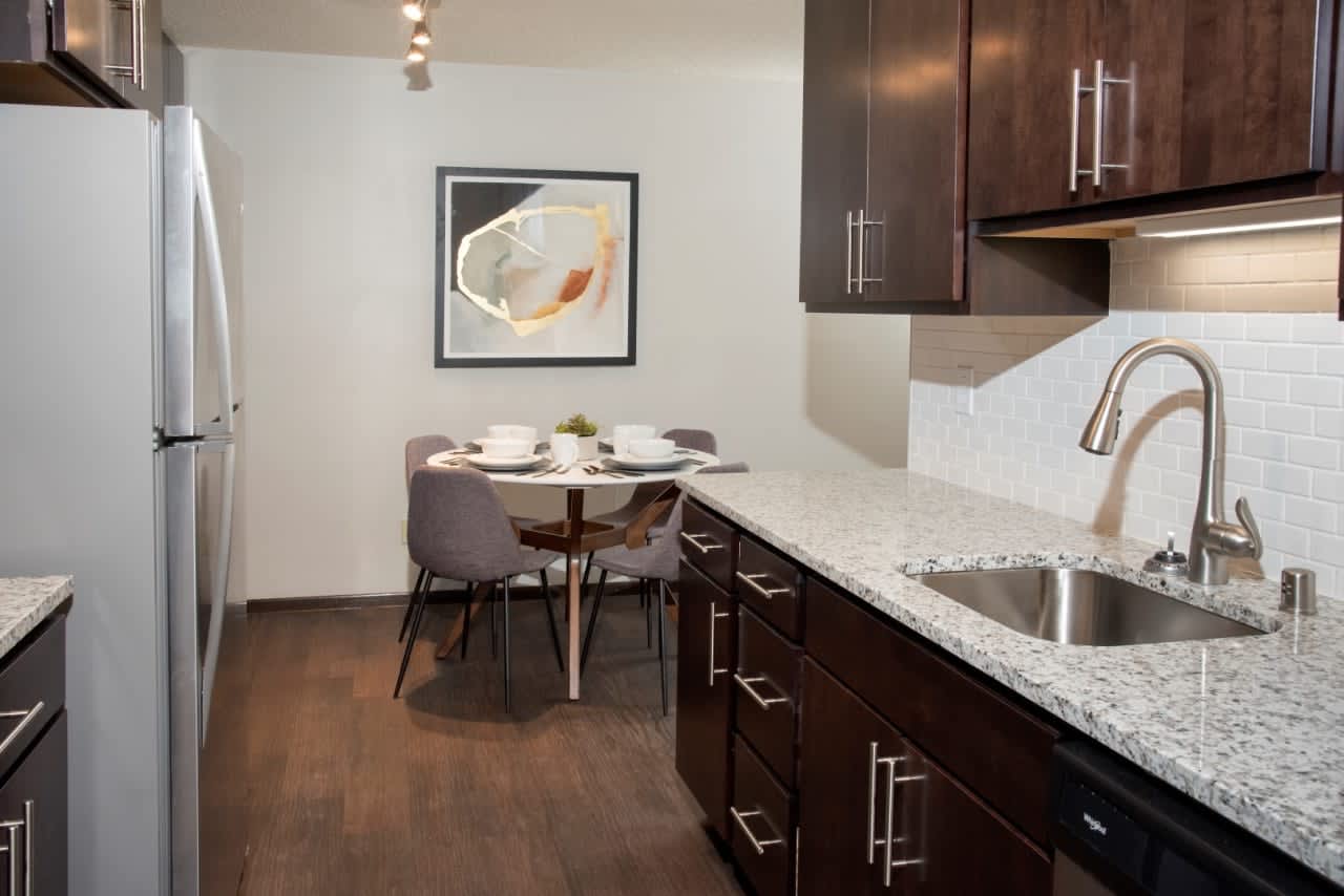 Aspenwoods Apartments – photo 2