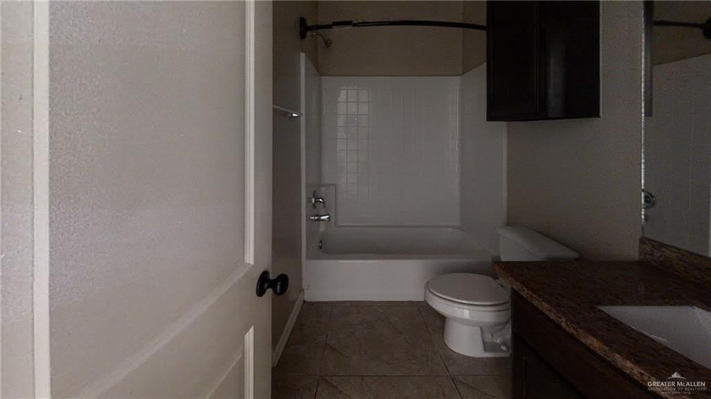 2510 E Garfield Avenue – photo 5