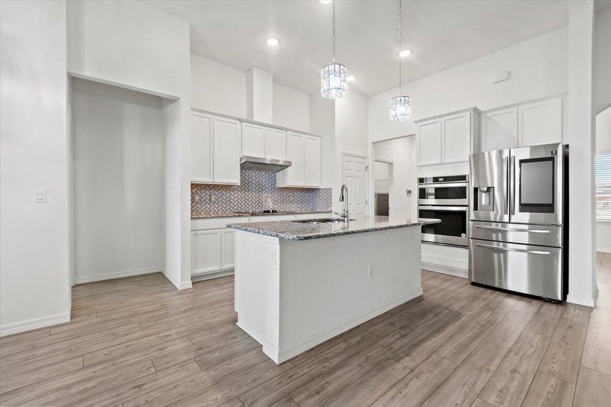 2661 SW Import Drive – photo 5